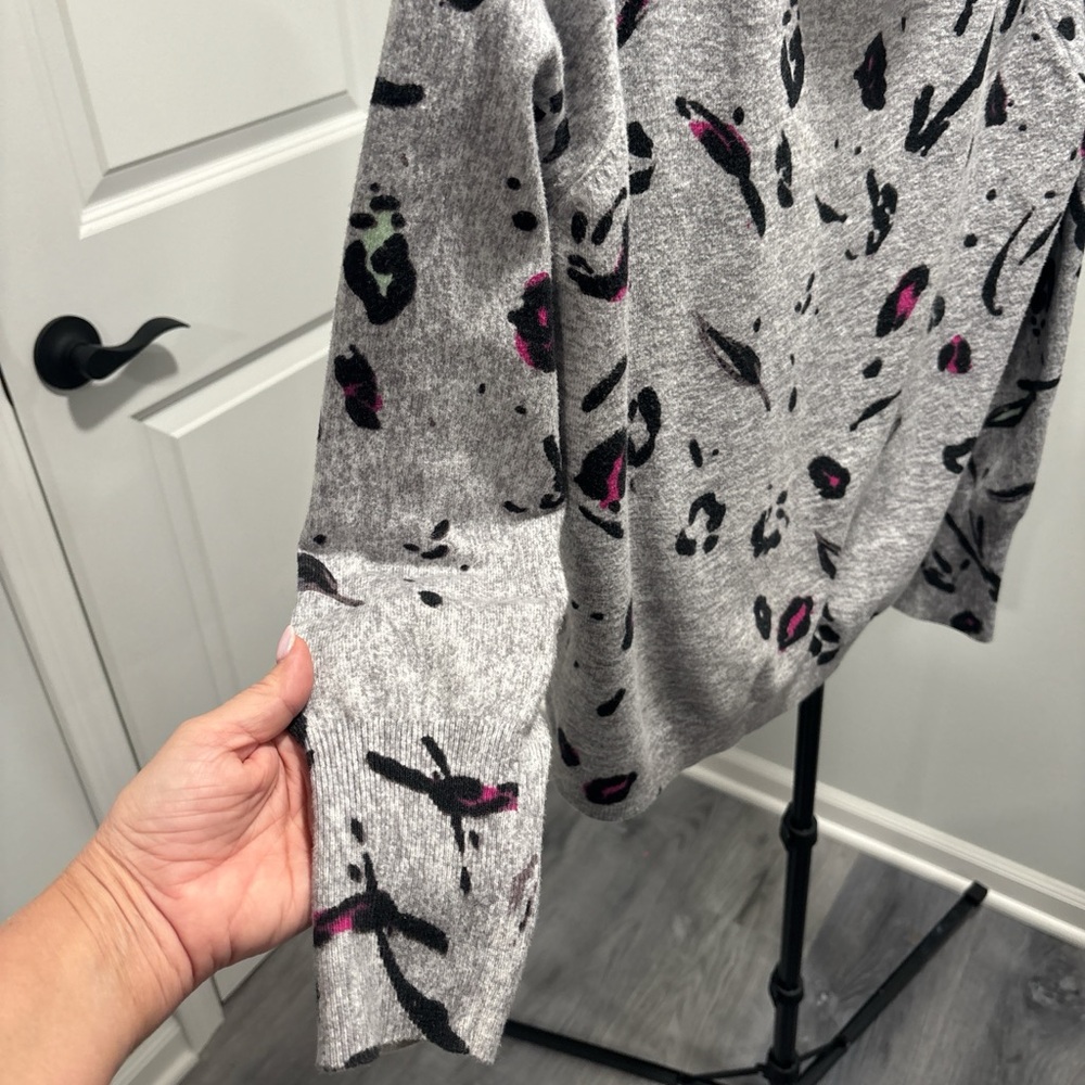 NIC+ZOE Gray Sweater with Black Spot Print - Picture 2 of 6